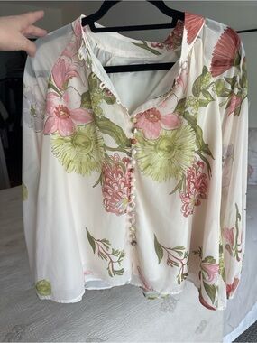 Petal & Pup Cream Floral Button-Front Blouse
